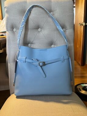 Ello Shoulder bucket style Bag in Ice Blue w/ adj strap & cosmetic/storage pouch